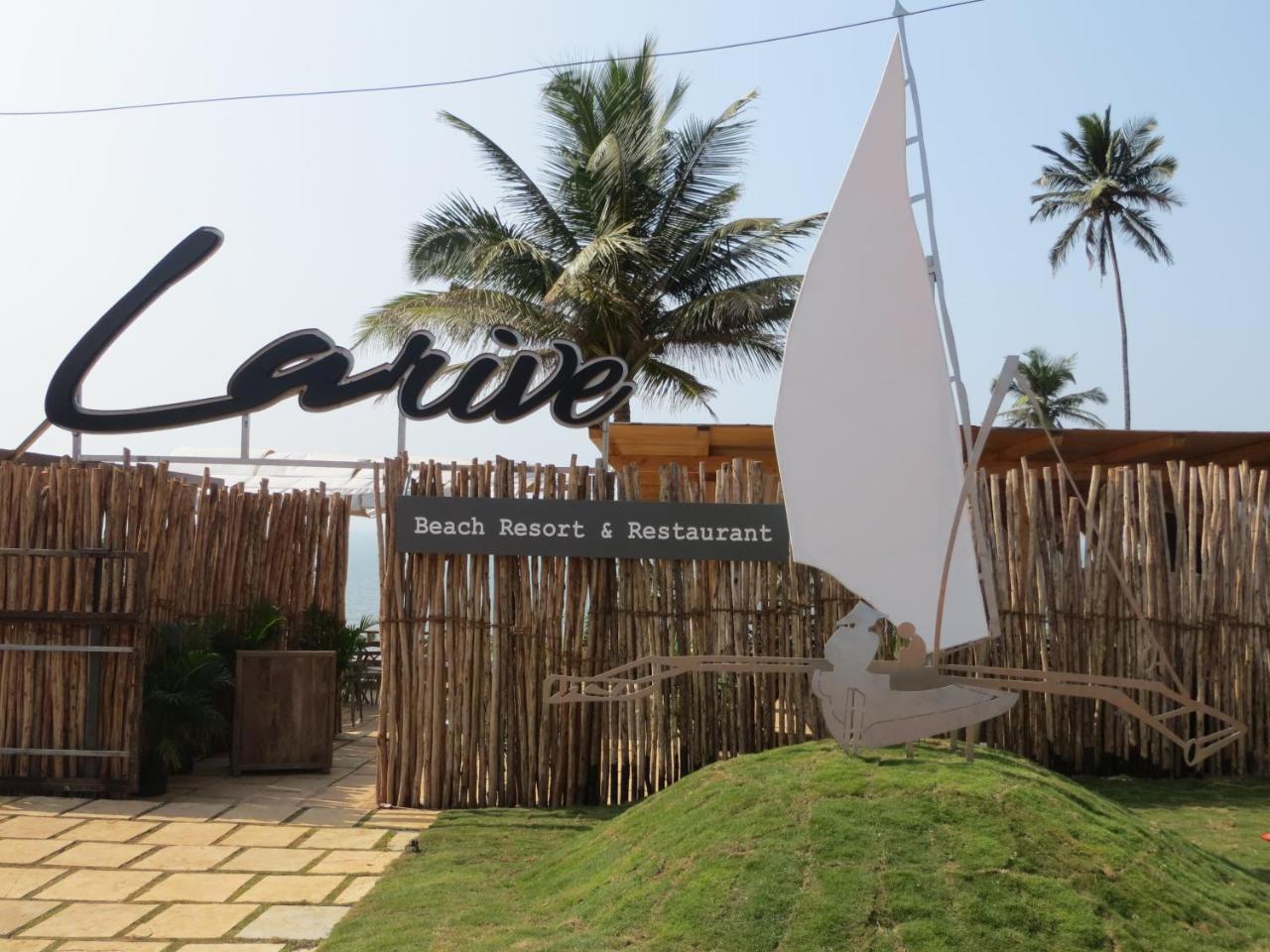 Larive Beach Resort Vagator Exterior photo